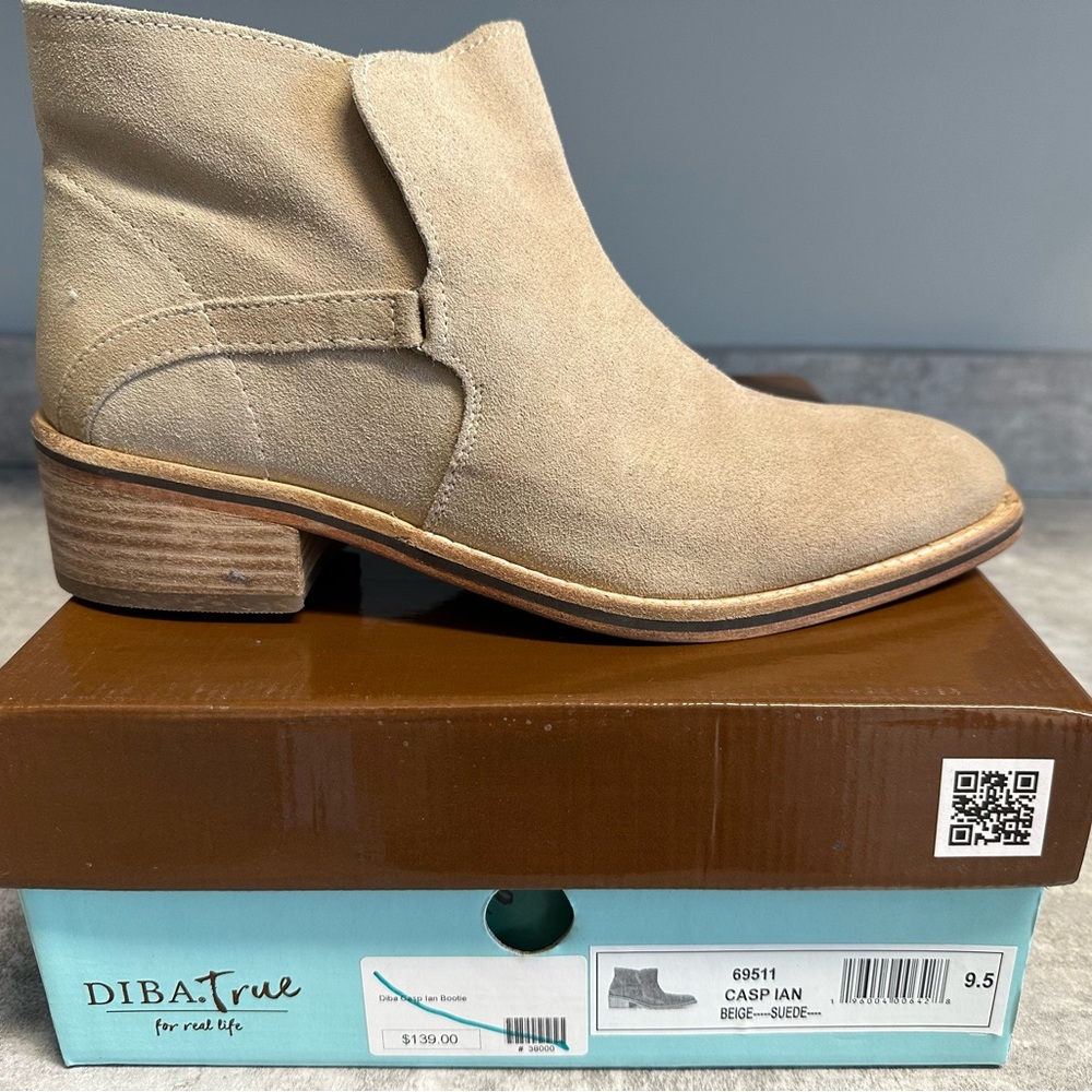 Diba True Women's Beige Suede Ankle Booties